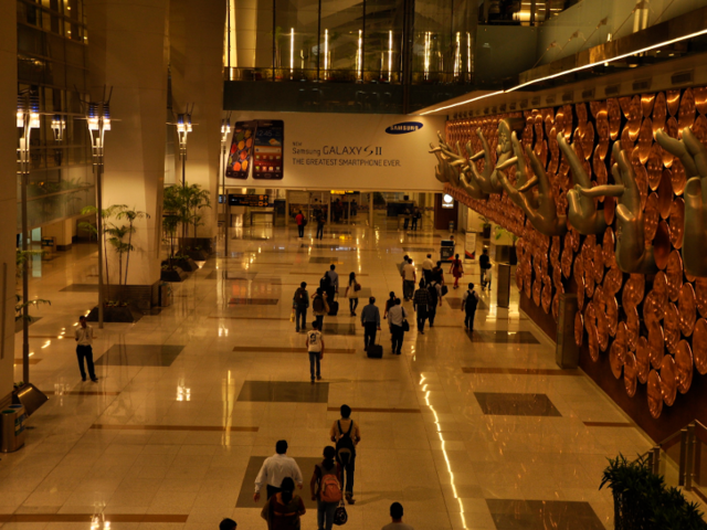 16. Delhi Indira Gandhi International Airport (DEL): 63.451.503 lượt khách năm 2017
