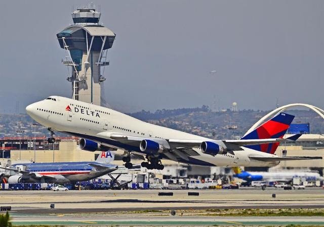 5. Los Angeles International Airport (LAX): 84.557.968 lượt khách năm 2017