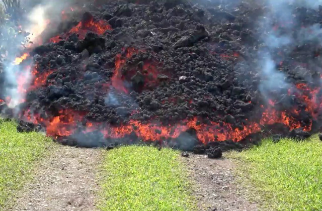 Dòng dung nham tại Puna, Hawaii, ngày 6/5