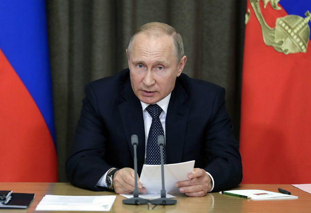 Tổng thống Nga Putin làm việc với lãnh đạo Bộ Quốc phòng Nga tại Sochi