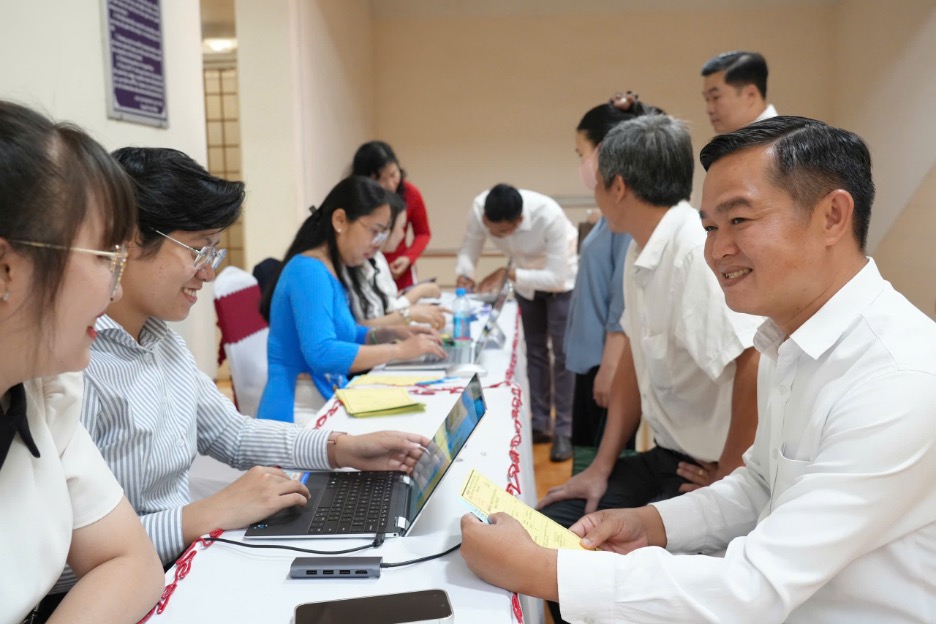 Cổ đ&ocirc;ng thực hiện thủ tục kiểm tra tư c&aacute;ch cổ đ&ocirc;ng trước khi tham gia Đại hội đồng cổ đ&ocirc;ng BIWASE.