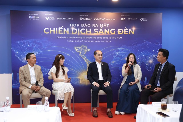 Bà Jenny Nguyễn, Trưởng Ban Chiến lược MEXC Ventures tại Việt Nam (thứ hai bên phải).
