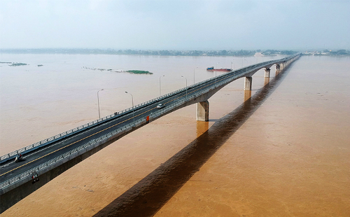 cầu sẽ giúp nối quốc lộ 32 với quốc lộ 32C; mở rộng, lan tỏa vùng động lực Hà Nội với tỉnh Phú Thọ và các tỉnh vùng Tây Bắc