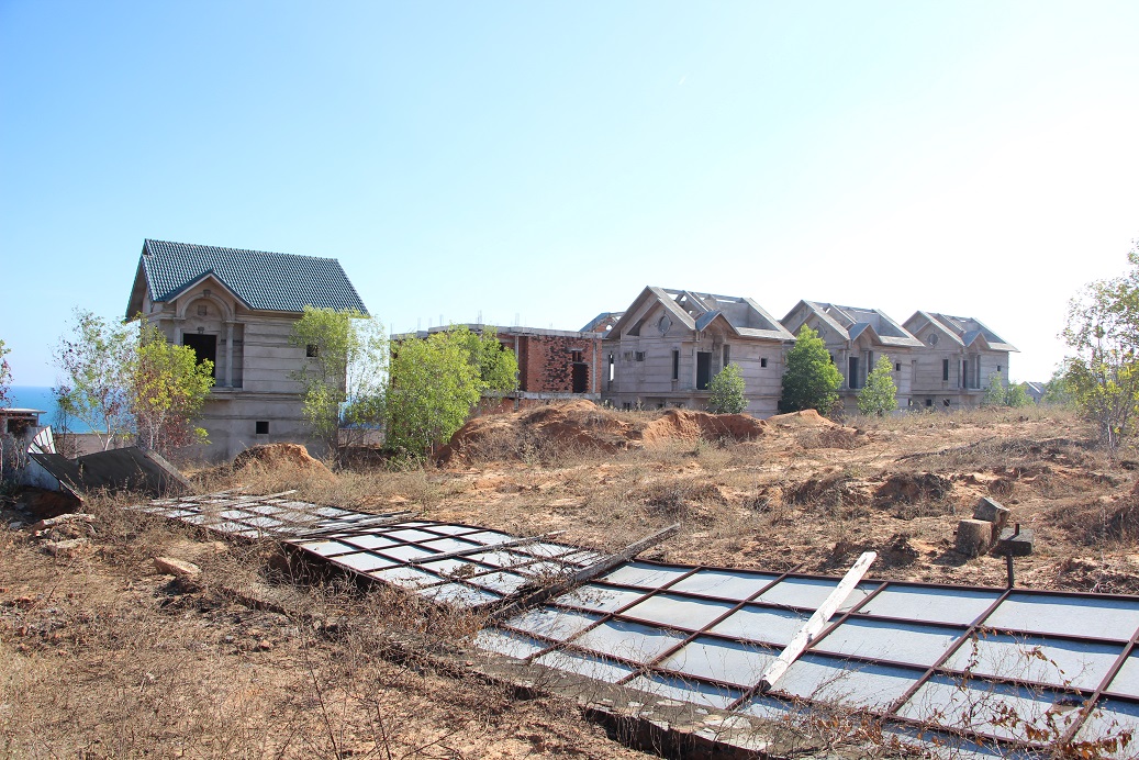Một Dự án bất động sản bị bỏ hoang tại biển Mũi Né tỉnh Bình Thuận.