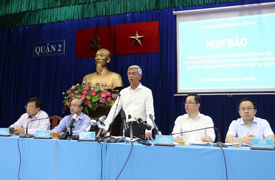 Phó Chủ tịch UBND TP.HCM Võ Văn Hoan nói về các sai phạm tại Khu đô thị mới Thủ Thiêm. (ảnh Lê Toàn)