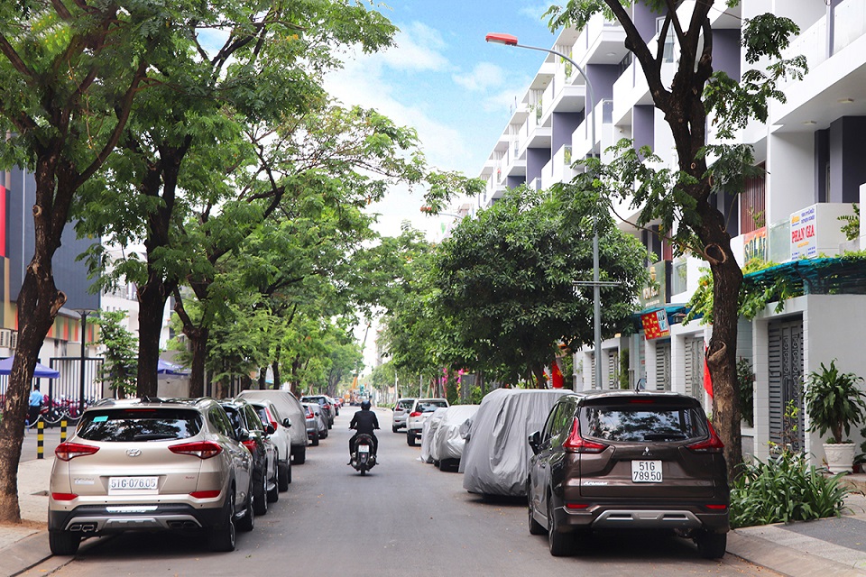 Các hoạt động kinh doanh tại Van Phuc City vô cùng nhộn nhịp.