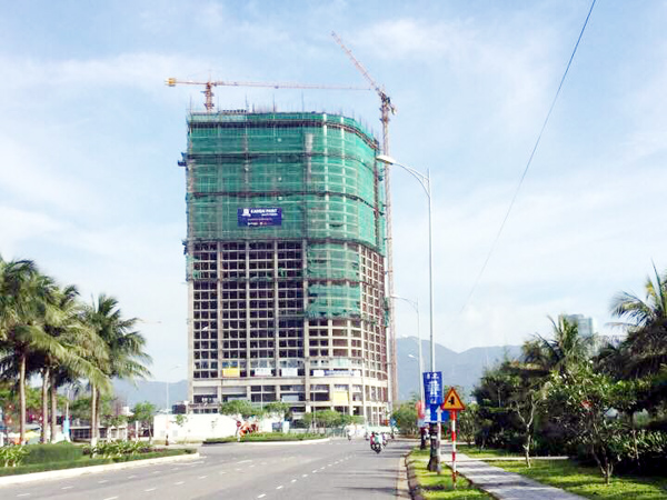 Dự án Luxury Apartment Đà Nẵng đang được thi công với tiến độ khá nhanh.  
