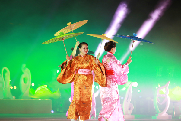 Trình diễn văn hóa Nhật Bản sân khấu DIFF trên sông Hàn
