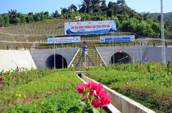 Cửa phía Bắc hầm Đèo Cả phía tỉnh Phú Yên