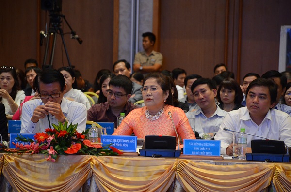 Đại diện nữa doanh nhân Đà Nẵng kiến nghị nhiều vấn đề liên quan đến xây dựng thành phố an toàn đầu tư và an toàn môi trường