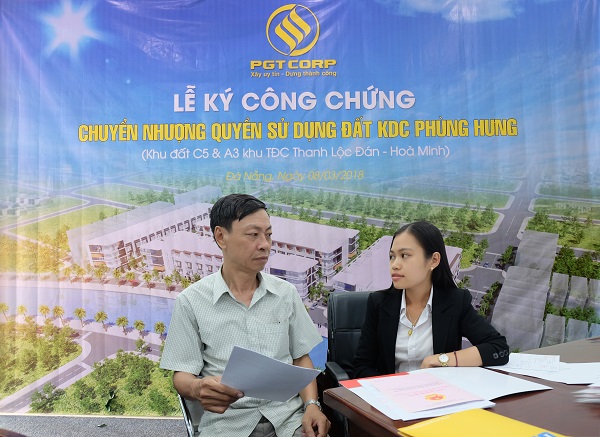 Khách hàng tham gia Ký chuyển nhượng Quyền sử dụng đất tại Phú Gia Thịnh