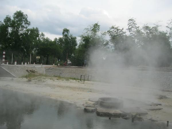 Suối khoáng nóng tại Phú Yên