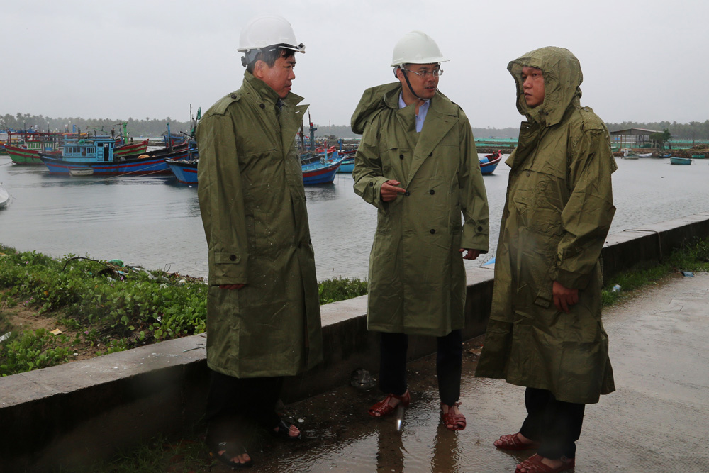 Lãnh đạo tỉnh Phú Yên kiểm tra phòng chống bão số 5 tại Thị xã Sông Cầu