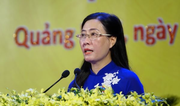 Bà Bùi Thị Quỳnh Vân, Bĩ thư Tỉnh ủy Quảng Ngãi tuyên bố khai mạc Đại hội Đại biểu Đảng bộ tỉnh Quảng Ngãi lần thứ XX, nhiệm kỳ 2020-2025 sáng 21/10.