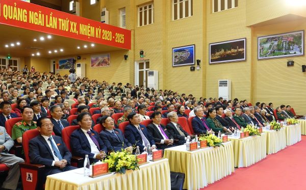 364 đại biểu đại diện cho hơn 54 ngìn đảng viên tỉnh Quảng Ngãi tham dự Đại hội