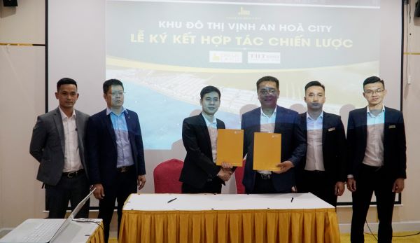 Công ty TNHH Đầu tư & TMDV THT Home hoàn tất bản hợp đồng ký kết hợp tác và trở thành đơn vị phân phối chính thức Dự án Khu đô thị Vịnh An Hòa City có diện tích gần 100ha. 