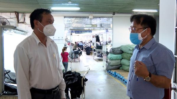 Lãnh đạo tỉnh Phú Yên kiểm tra công tác phòng chống dịch bệnh Covid-19 tại các nhà máy sản xuất thuộc KCN Hoà Hiệp