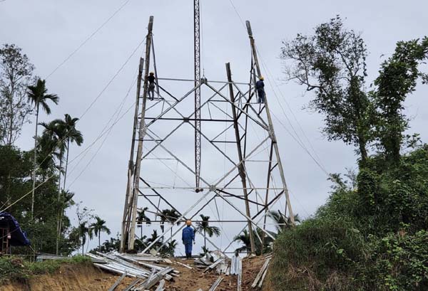 Thi công phần móng trụ tuyến ĐZ 500kV mạch qua qua địa bàn huyện Tiên Phước