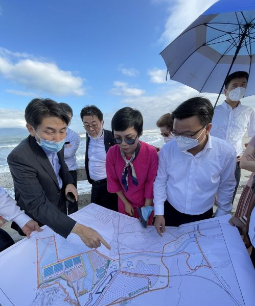 Lãnh đạo hai Tập đoàn Sumitomo (Nhật Bản) và BRG khảo sát thực tế hiện trường đầu tư xây dựng cảng Liên Chiểu
