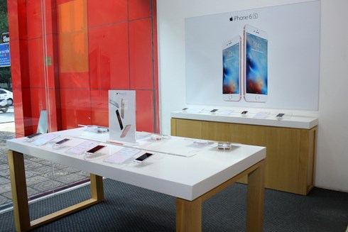 60 cửa hàng FPT trên toàn quốc có khu trưng bày theo chuẩn Apple 