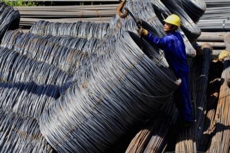 Nhập khẩu sắt thép từ Trung Quốc gia tăng kỷ lục trong 10 tháng 2015.