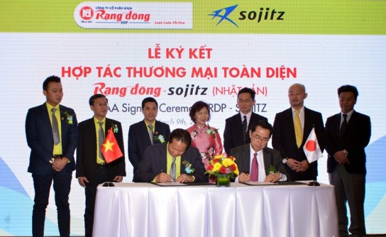 Hợp tác thương mại toàn diện với Tập đoàn Sojitz sẽ giúp đưa sản phẩm của Rạng Đông đến nhiều thị trường lớn trên thế giới. 
