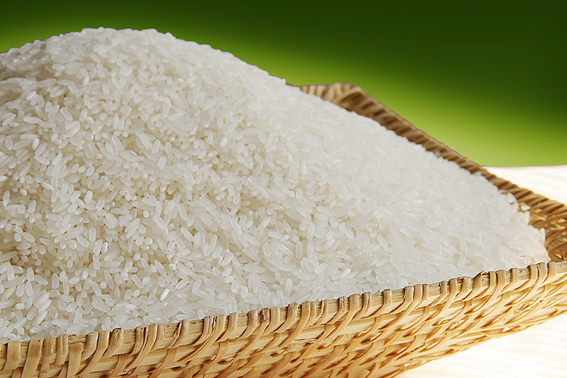 Xuất khẩu gạo trong cả năm 2016 chứng kiến sự sụt giảm mạnh về sản lượng, nguy cơ không thể cán đích mục tiêu 5,56 triệu tấn.