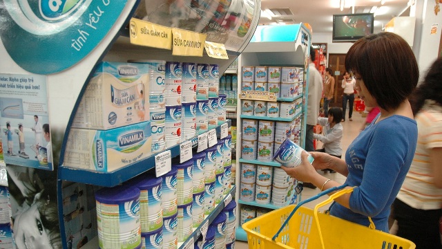 các mặt hàng sữa dành cho trẻ em dưới 6 tuổi sẽ tiếp tục được bình ổn giá đến hết tháng 3 năm 2017.