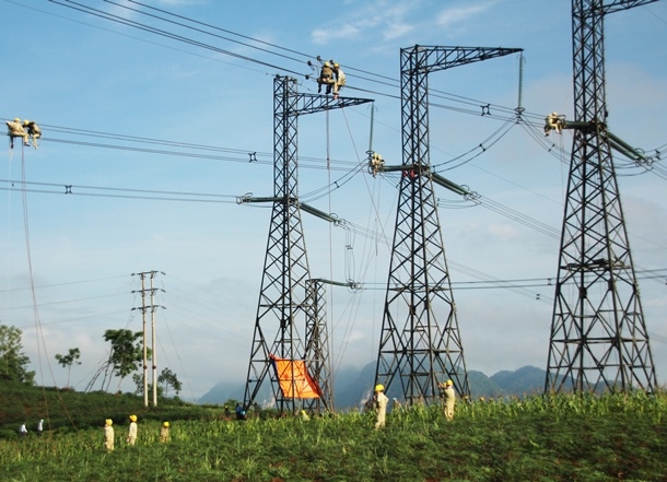 Dự án đầu tư Đường dây (ĐZ) 500 kV mạch 3 Vũng Áng - Dốc Sỏi - Pleiku 2 do EVN làm chủ đầu tư đang được đẩy nhanh tiến độ chuẩn bị để có thể khởi công xây dựng vào tháng 9/2017.