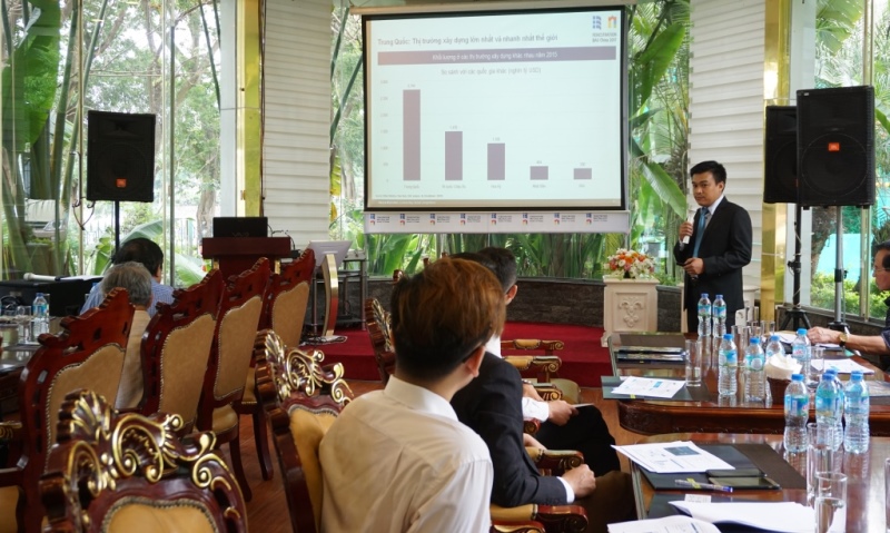 Đại diện Tập đoàn Triển lãm quốc tế Munich đã gặp gỡ các DN Việt Nam, giới thiệu về sự kiện FENESTRATION BAU China diễn ra vào cuối năm nay.