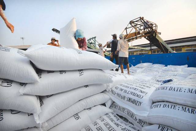 Philippines sẽ dung sẽ tổ chức đấu thầu quốc tế (G2P) nhập khẩu 250.000 tấn gạo trắng 25% tấm.