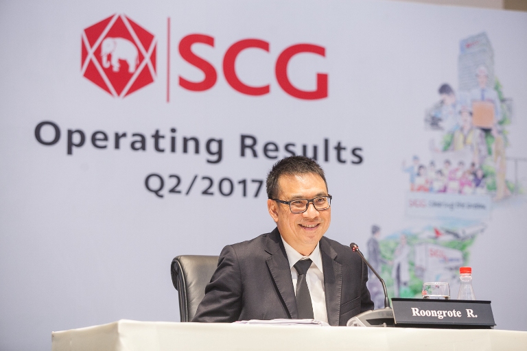 Tại thị trường Việt Nam, doanh thu từ hoạt động bán hàng của Tập đoàn SCG trong 6 tháng năm 2017 đã tăng 17% so với cùng kỳ năm trước, đạt 12.300 tỷ đồng,