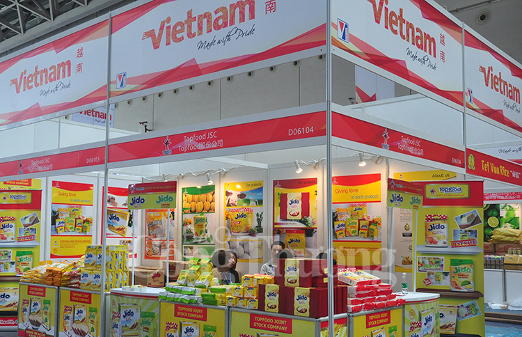 Gian hàng của doanh nghiệp Việt Nam tại kỳ CAEXPO 2016.