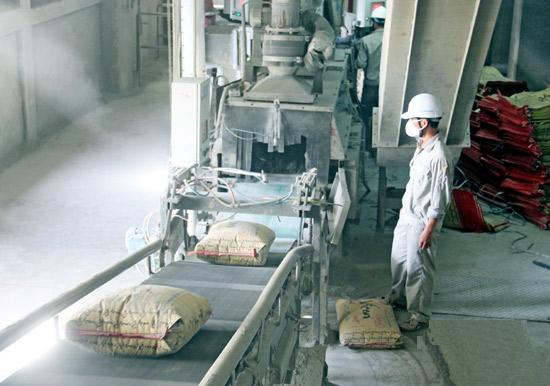 Dự án xây dựng Nhà máy xi măng Hoàng Mai 2 sẽ được phân kỳ đầu tư thành 2 giai đoạn, tuy nhiên, UBND tỉnh Nghệ An không đồng ý với địa điểm đầu tư giai đoạn 1 tại KCN Hoàng Mai 2.