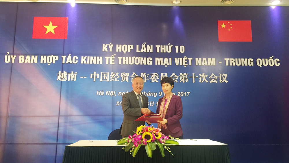 Kỳ họp lần thứ 10 Ủy ban Hợp tác kinh tế thương mại Việt Nam - Trung Quốc bàn nhiều giải pháp  cho nông sản, trái cây, sữa và các sản phẩm từ sữa của Việt Nam xuất khẩu thuận lợi sang thị trường Trung Quốc