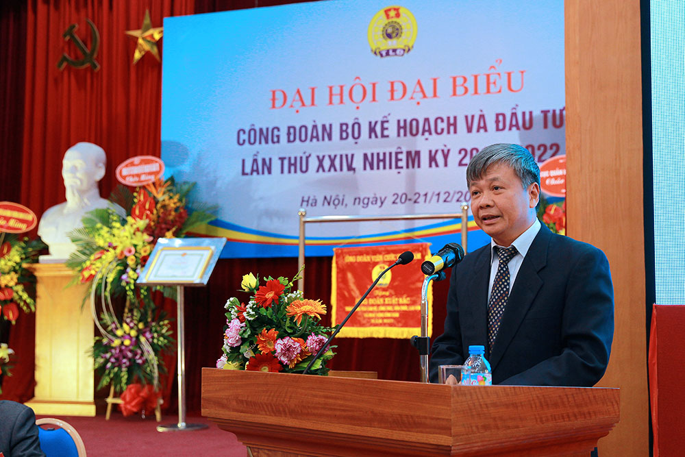 Thứ trưởng Bộ KH&ĐT Nguyễn Thế Phương phát biểu tại Đại hội.