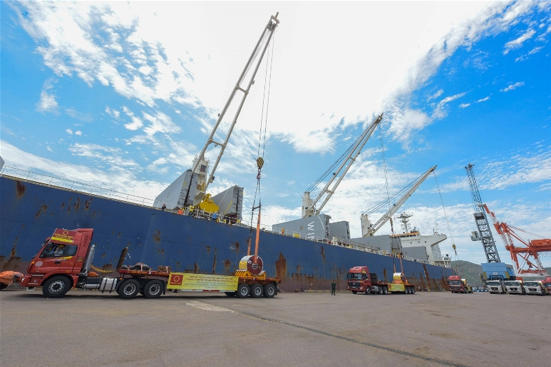 10 ngày trước, Ngày 08/5/2018, Tập đoàn Hoa Sen chính thức xuất khẩu lô hàng 15.000 tấn tôn đến Châu Âu tại cảng Quy Nhơn, Bình Định