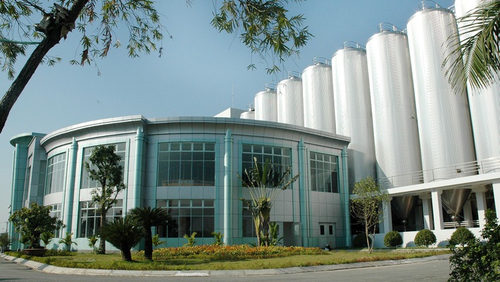 Công ty CP Bia Sài Gòn Hà Nội là một thành viên của Tổng công ty CP Bia rượu – Nước giải khát Sài Gòn (Sabeco, mã: SAB), 