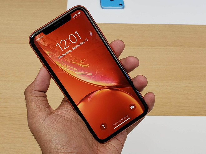 Từ những thông tin được công bố chính thức tại sự kiện Apple 2018, dự đoán, iPhone XR, XS, XS Max sẽ chính thức bán ra tại Việt Nam khoảng cuối tháng 10 đến tháng 11 năm nay với giá bán dự kiến từ 21,9 triệu.
