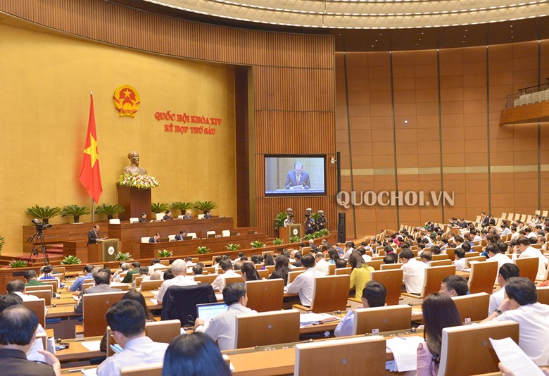 Ngày 31/10, dưới sự chủ trì của Chủ tịch Quốc hội Nguyễn Thị Kim Ngân, Quốc hội khóa XIV tiếp tục họp phiên toàn thể tại hội trường chất vấn các thành viên Chính phủ
