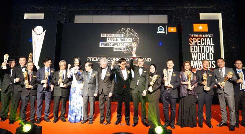 Giải thưởng Thương hiệu xuất sắc thế giới - BrandLaureate Special Edition World đã được trao cho những tên tuổi gần như quen thuộc, gồm 21 doanh nghiệp của Việt Nam, như Viet nam Airlines, Bảo Việt, Amway Việt Nam ...