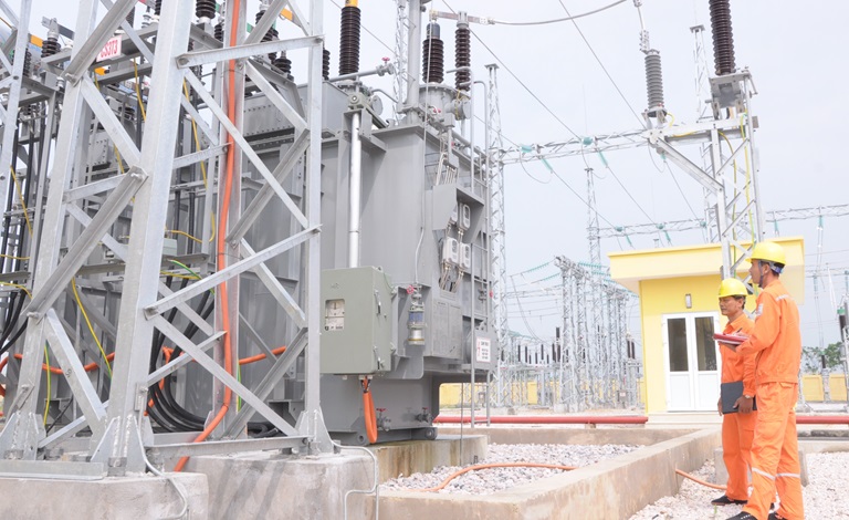 Từ 1/12, lưới điện 110 kV đang được quản lý tập trung tại Tổng công ty Điện lực miền Bắc (EVNNPC) thông qua Công ty lưới điện cao thế sẽ được giao cho các đơn vị điện lực địa phương quản lý trực tiếp. 