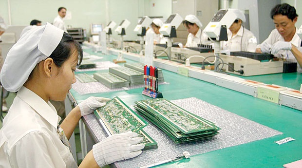 Việt Nam nhập khẩu từ Hàn Quốc chủ yếu là máy móc, thiết bị, hàng điện tử và hàng công nghiệp; trong đó có 9 nhóm hàng đạt kim ngạch cao trên 1 tỷ USD. 