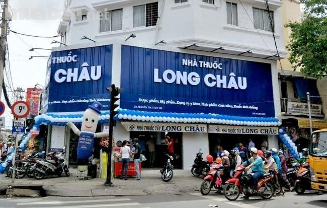 Để đạt mục tiêu doanh thu đề ra, một trong những trụ cột kinh doanh được FPT Retail đầu tư mạnh là bán lẻ dược phẩm, nâng số lượng cửa hàng thuốc Long Châu lên con số 70.