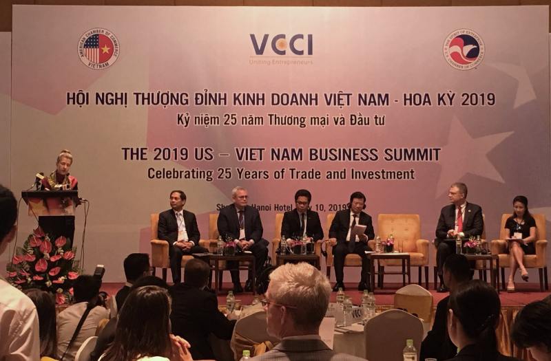 250 doanh nghiệp có mặt tại Hội nghị Thượng đỉnh kinh doanh Việt Nam-Hoa Kỳ, kỷ niệm 25 năm thương mại và đầu tư, tổ chức sáng 10/5 tại Hà Nội.