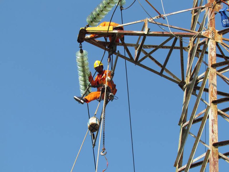 Trong 6 tháng đầu năm 2019, EVN và các đơn vị đã hoàn thành đóng điện 57 công trình lưới điện 110 - 500 kV.
