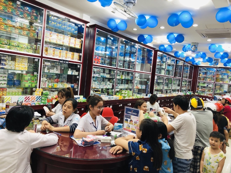 FPT Retail tham vọng mở 470 nhà thuốc Long Châu, doanh thu 4.400 tỷ đồng vào 2021.