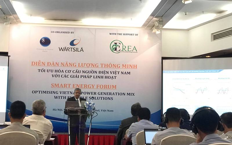 Đầu tư cho năng lượng tái tạo là đường đi tất yếu của Việt Nam nhằm đảm bảo an ninh năng lượng trong tương lai.