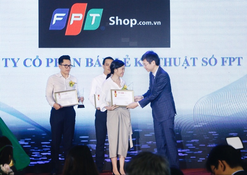 FRT nhận 2 giải thưởng lớn về bán lẻ và cung ứng dịch vụ.