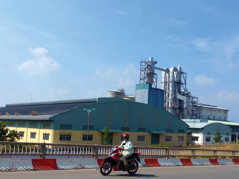 Nhà máy Giấy Phương Nam thuộc Tổng Công ty Giấy Việt Nam cũng đang có vướng mắc liên quan tới bán tài sản, nên đã ảnh hưởng đến quá trình cổ phần hóa của Tổng Công ty Giấy Việt Nam.